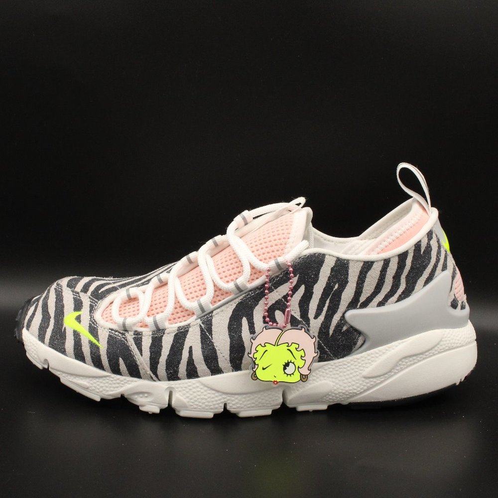 W Nike Air FOOTSCAPE NXN Size Women 12